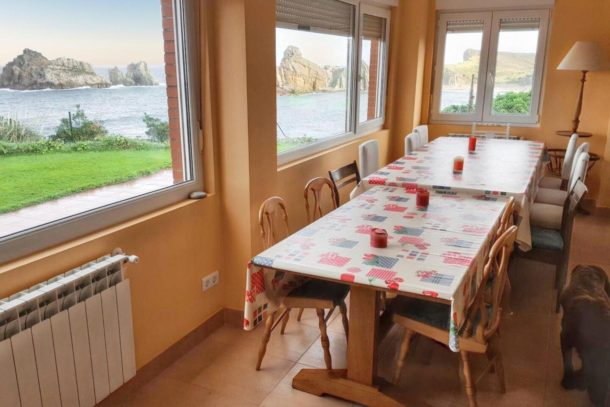 Spacious House With Sea View In Liencres + Jacuzzi Eksteriør billede