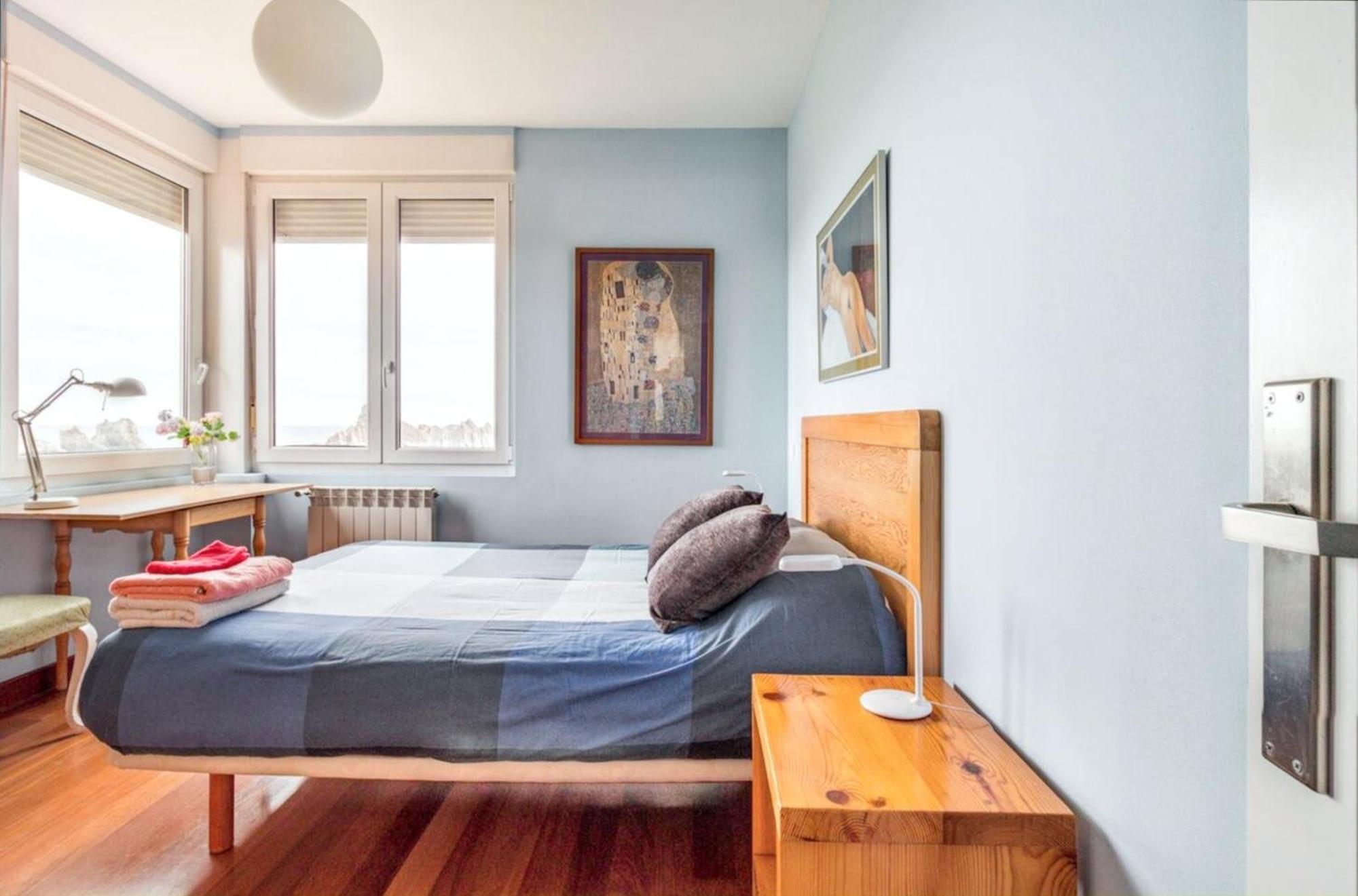 Spacious House With Sea View In Liencres + Jacuzzi Eksteriør billede