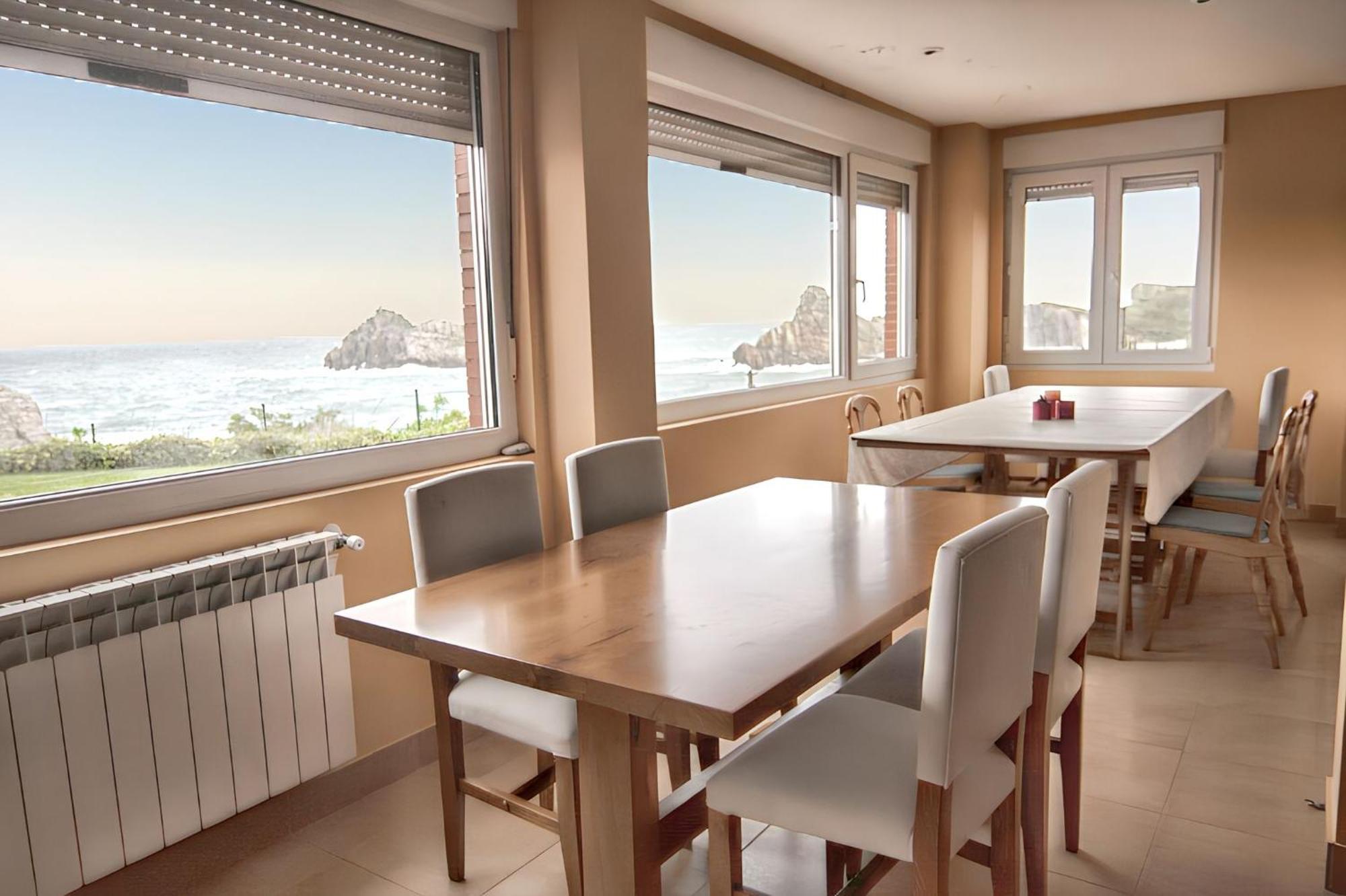 Spacious House With Sea View In Liencres + Jacuzzi Eksteriør billede