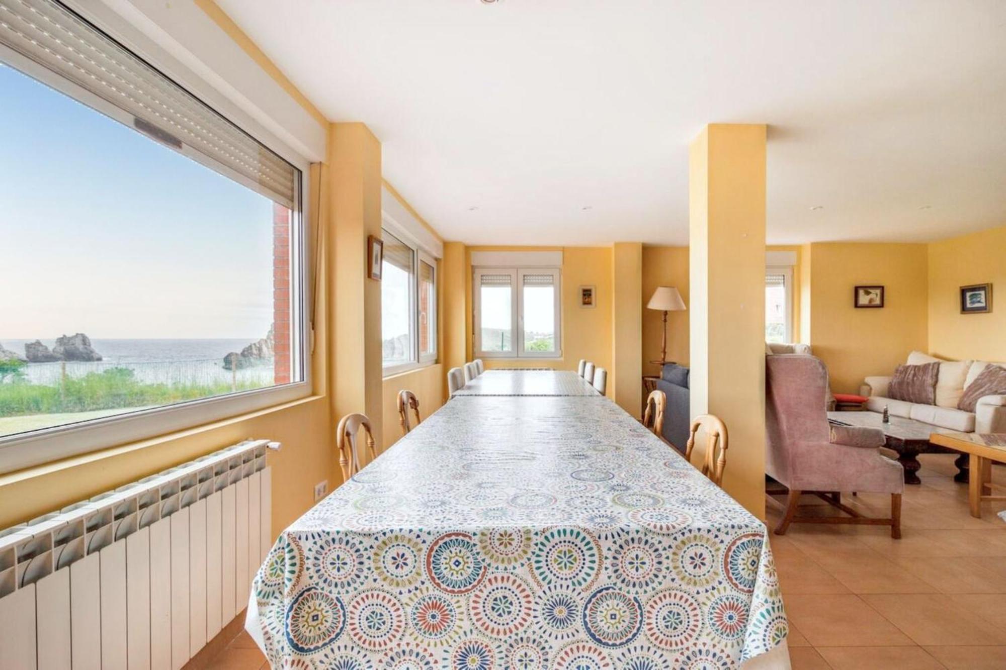 Spacious House With Sea View In Liencres + Jacuzzi Eksteriør billede