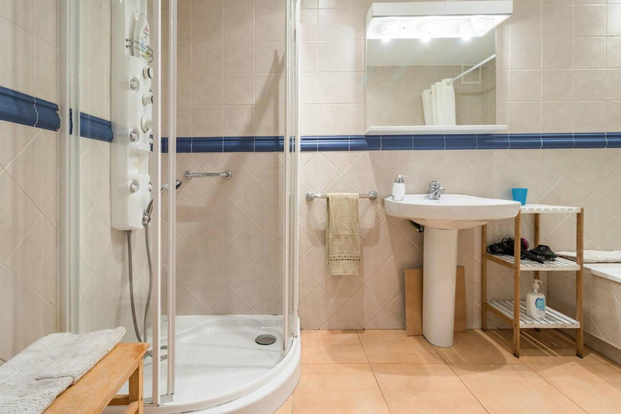 Spacious House With Sea View In Liencres + Jacuzzi Eksteriør billede