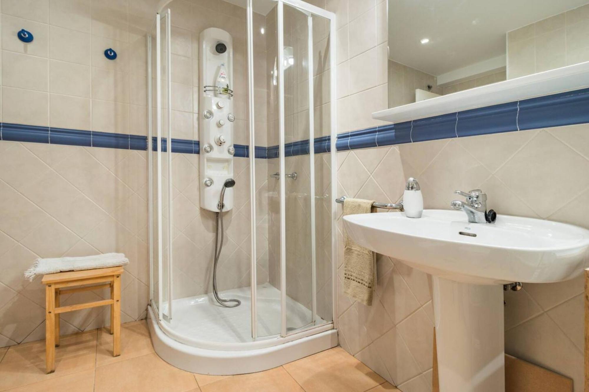 Spacious House With Sea View In Liencres + Jacuzzi Eksteriør billede