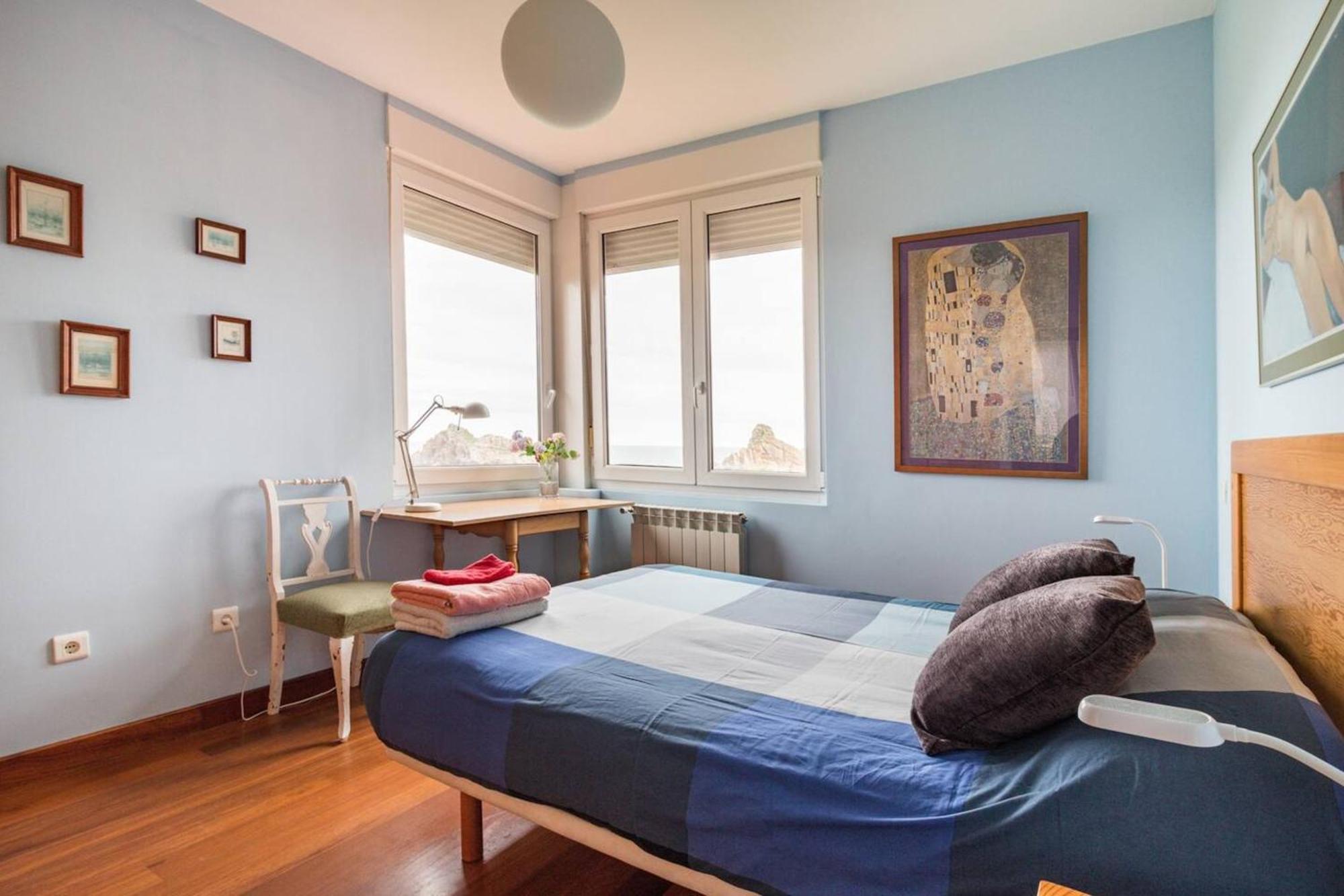 Spacious House With Sea View In Liencres + Jacuzzi Eksteriør billede